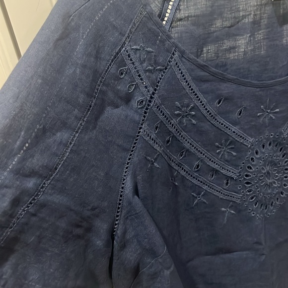 Ann Taylor Navy Linen Top - Size L - Picture 3 of 5